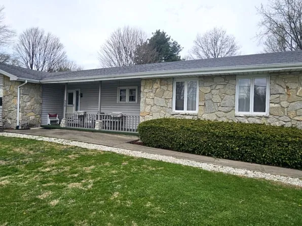 528 Linden Dr, Spiceland, IN 47385