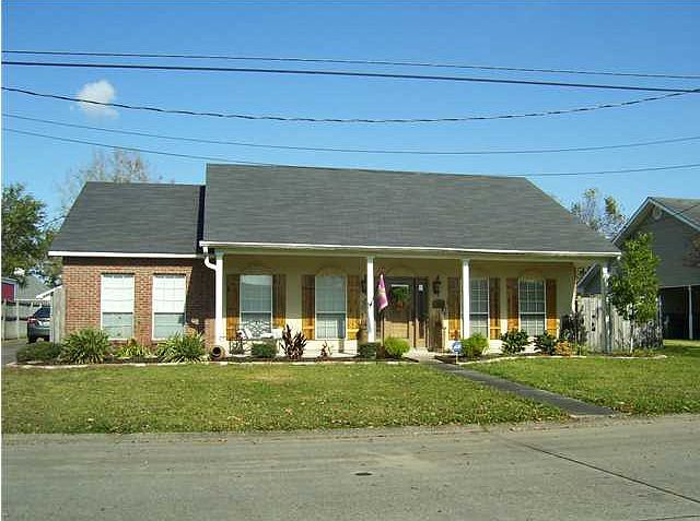 1st image of 1009 Russo St