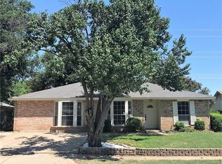 3041 Richwood Cir, Bedford, TX 76021
