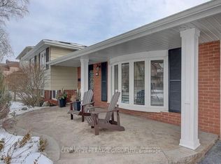 200 Sewell Dr, Oakville, ON L6H 1E4