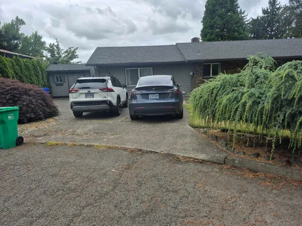 3850 SE Sunset Ct, Milwaukie, OR 97267