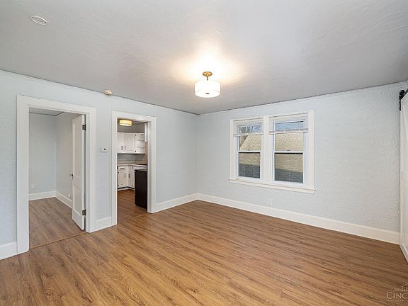 4th image of 6922 Cambridge Ave