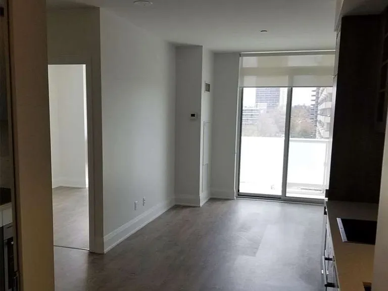 101 Erskine Ave #613 — Photo 4