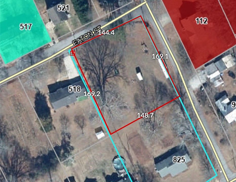 2nd image of 825 Gaines St