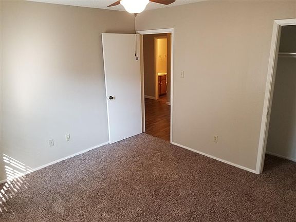 3rd image of 4501 Elm Branch Dr