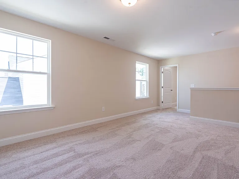 137 Princeton Hill Dr — Photo 8