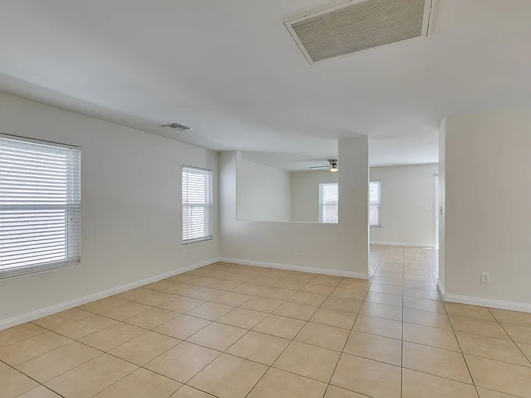 8660 Painted Horseshoe St — Photo 8