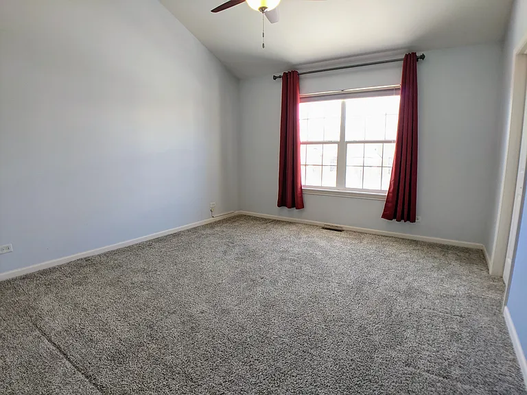 385 Bradbury Ln — Photo 12