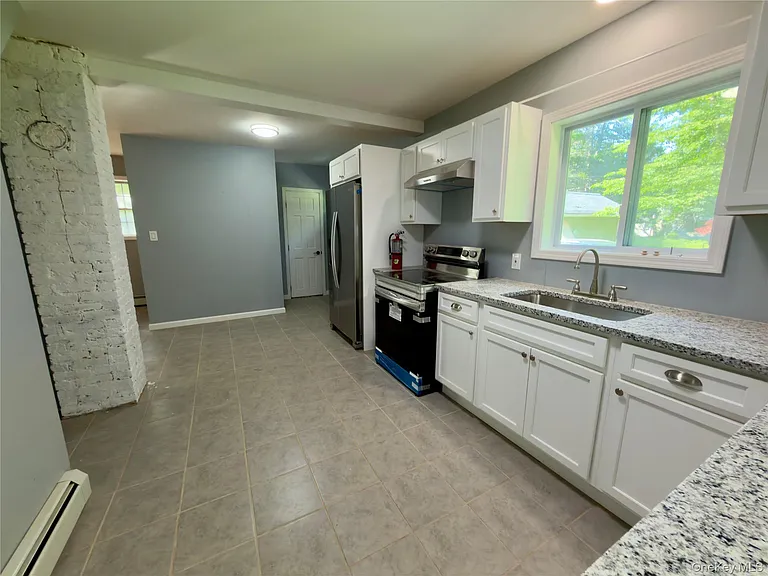 4 Dodd Ln — Photo 6