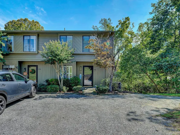 501 Harbor Ridge Dr, Goodview, VA 24095