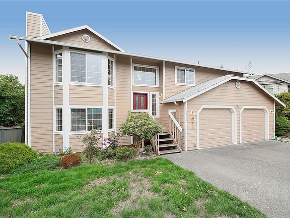 2nd image of 6712 75th Dr NE