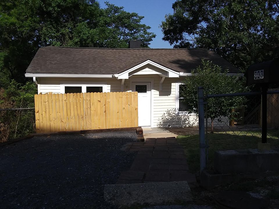 1st image of 303 Druid Ln
