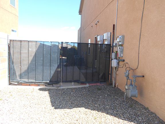 5th image of 900 N Carnival Ct NW