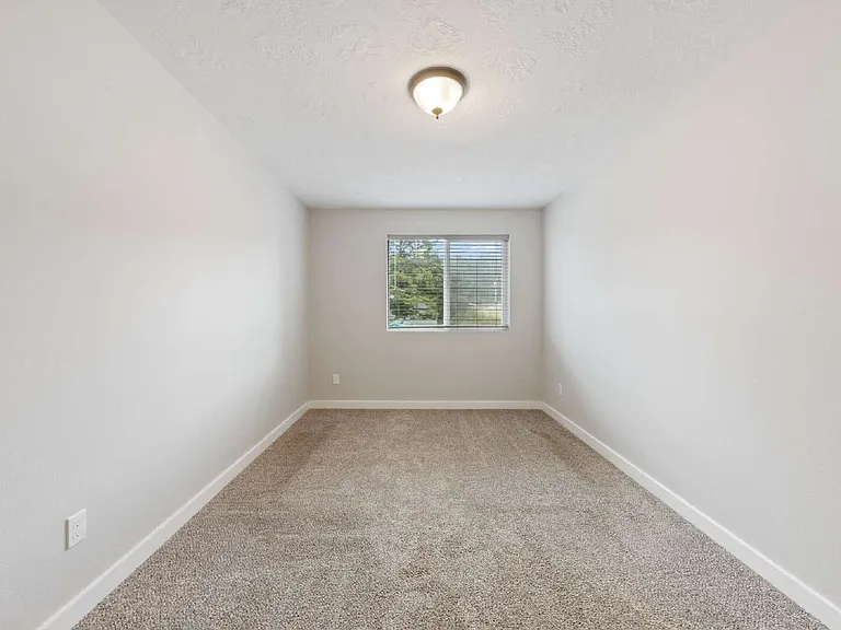 427 SE Inlet Ave — Photo 24