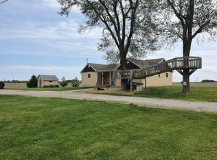 1861 E 925th Ave, Saint Peter, IL 62880