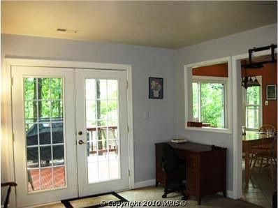 4th image of 5016 Brookshire Ct E