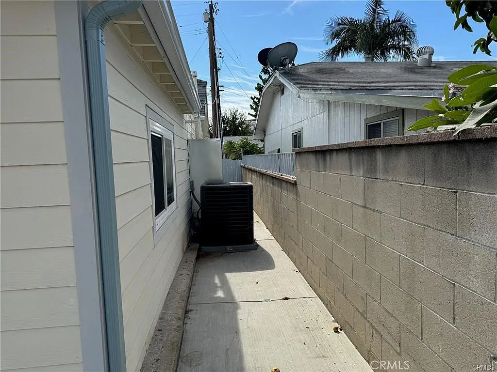 3 bed, 1.5 bath, 984 sqft, $3,400 — Photo 4