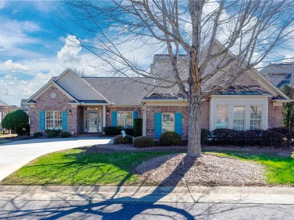 258 Sycamore Ridge Dr, Bermuda Run, NC 27006