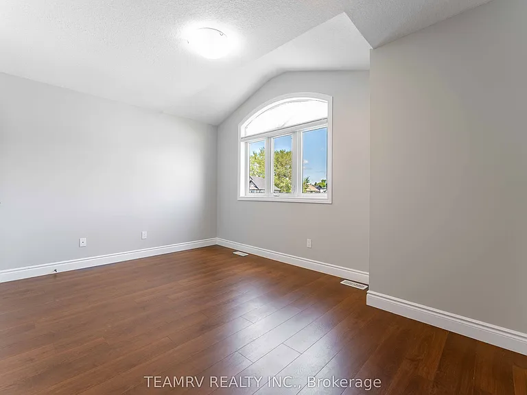 382 Masters Dr — Photo 31