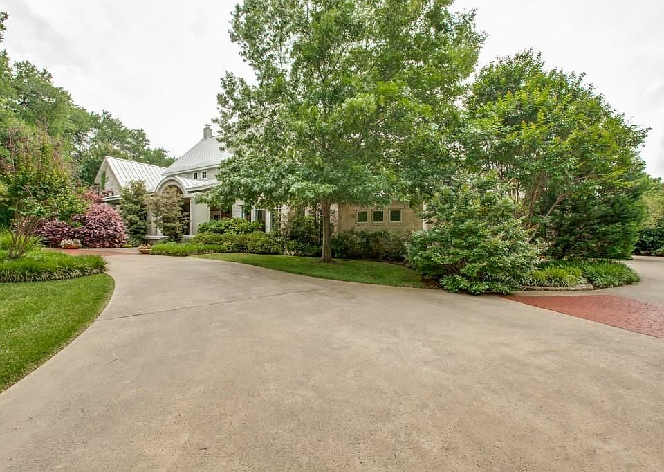 1st image of 2260 Bluff Ct