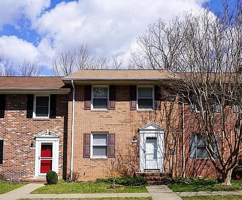 1st image of 108 Lyndale Ct #108