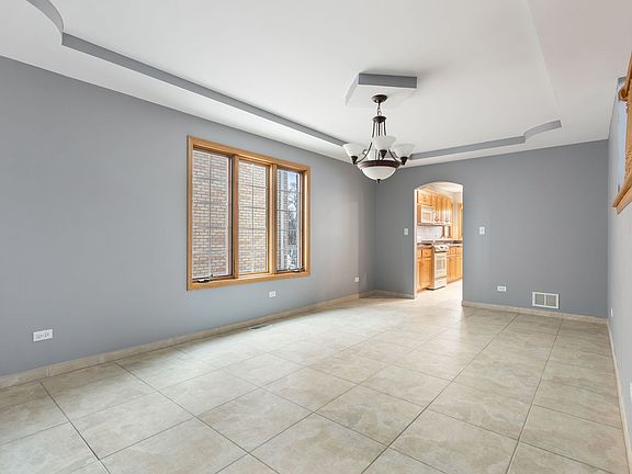 5th image of 6721 W 91st Pl