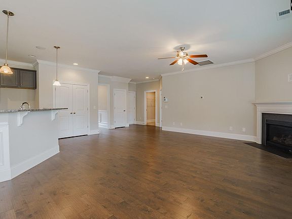 5th image of 214 Regatta Forest Dr