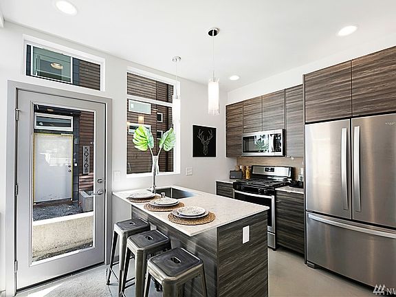 5th image of 5954 36th Ave S #C
