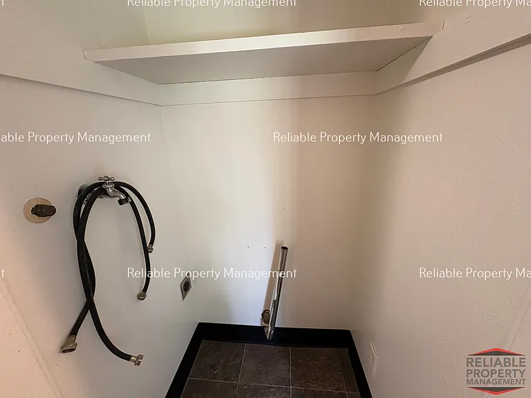 1068 Garfield St #1068 — Photo 7