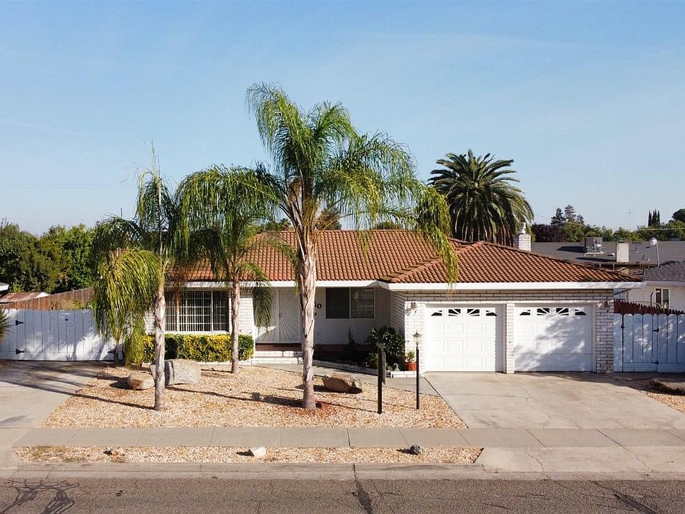 1st image of 2340 Village Circle Dr