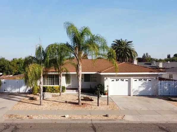 2340 Village Circle Dr, Atwater, CA 95301