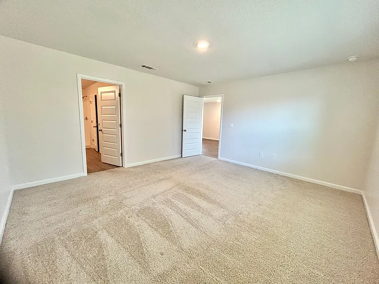 5386 Peach Dr — Photo 5
