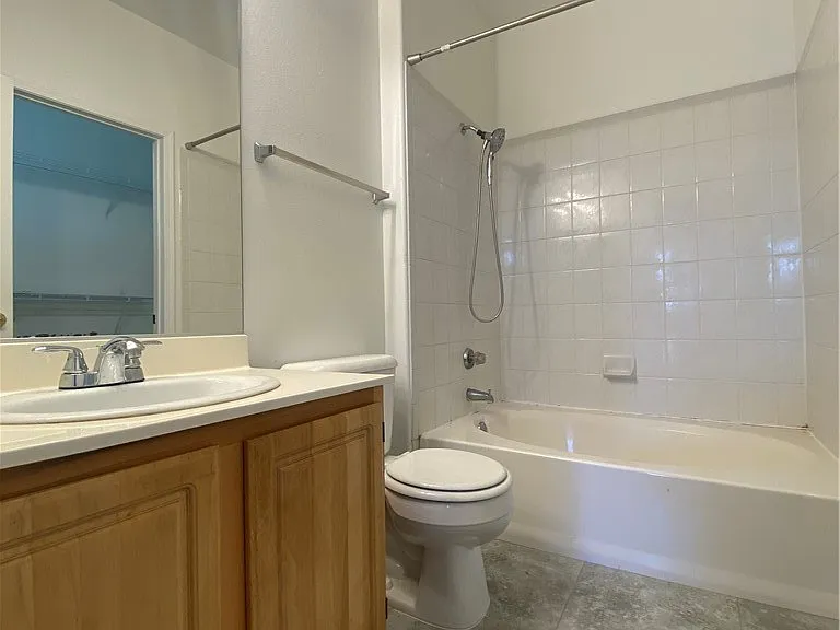 8555 W Russell Rd #2106 — Photo 11