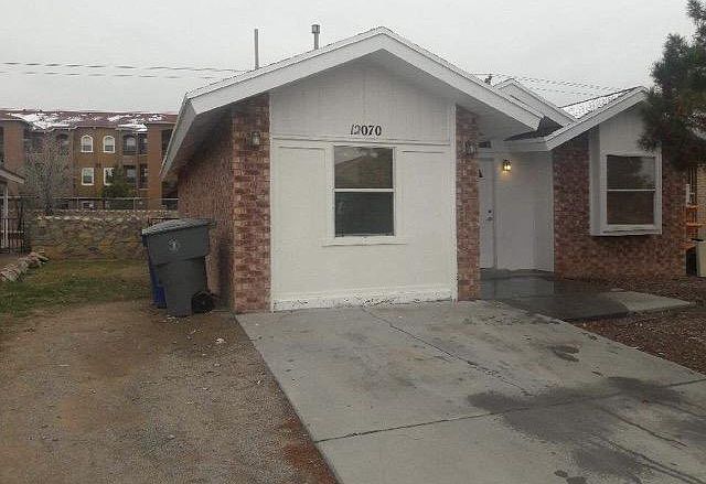 1st image of 12070 Royal Woods Dr