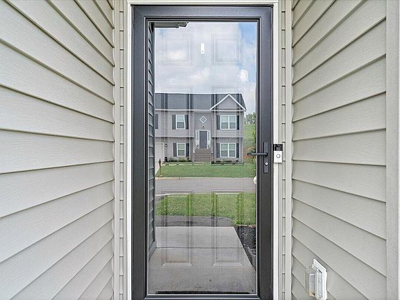 3rd image of 40 Alder Ln