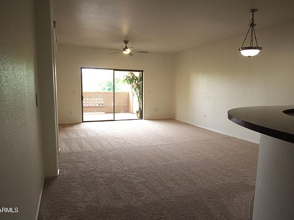 2nd image of 920 E DEVONSHIRE Avenue #2002