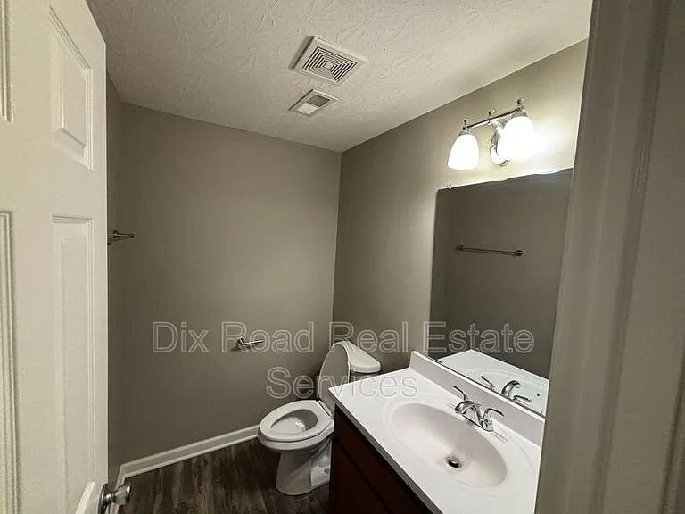 794 Carriage Hill Ln — Photo 27