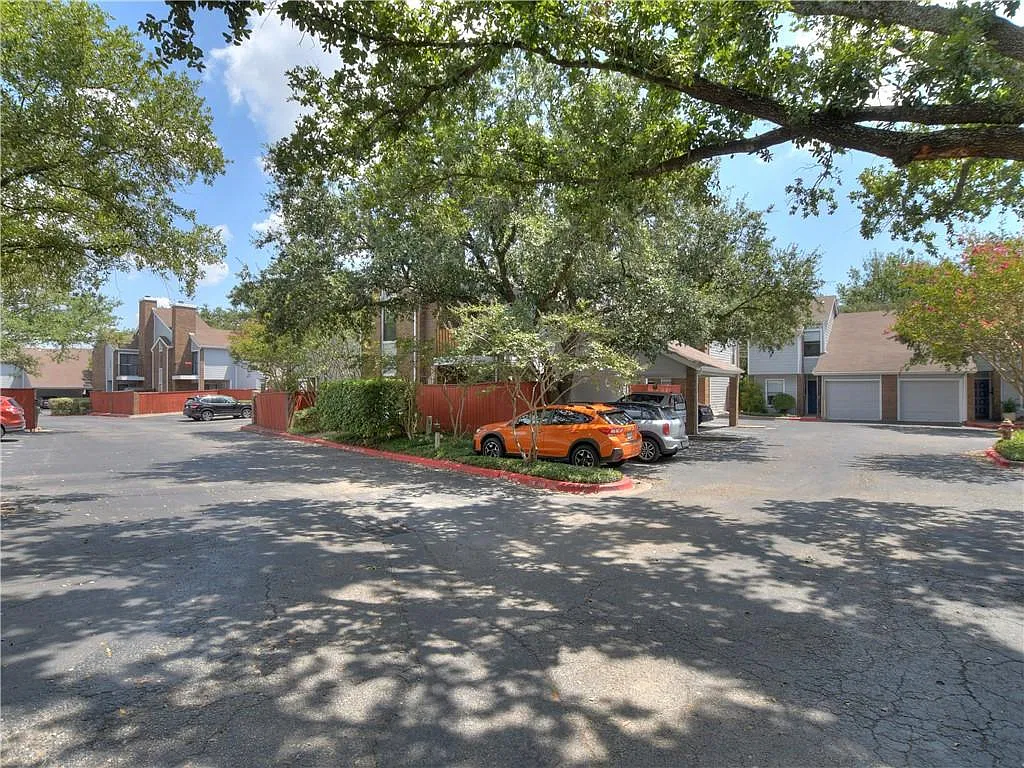 7635 Guadalupe St Apt 501 — Photo 4