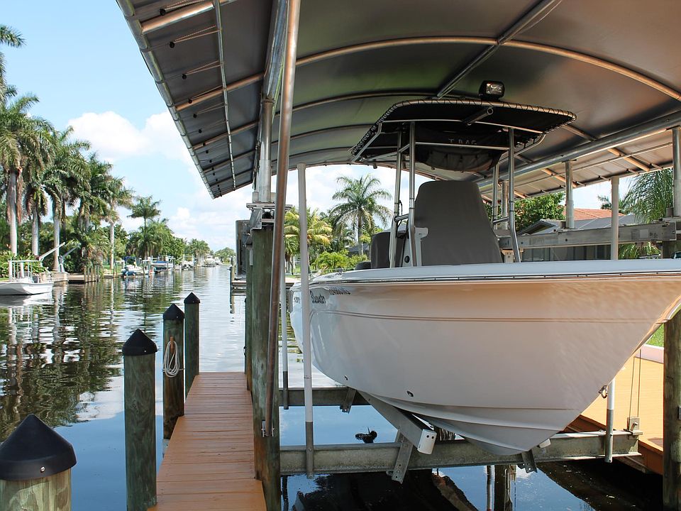 Our boat the Sea Fox 216 CC mit 175 HP autboard engine in th