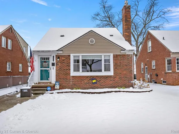 1315 N Silvery Ln, Dearborn, MI 48128