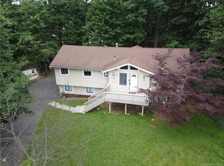 2 Landau Ln, Spring Valley, NY 10977