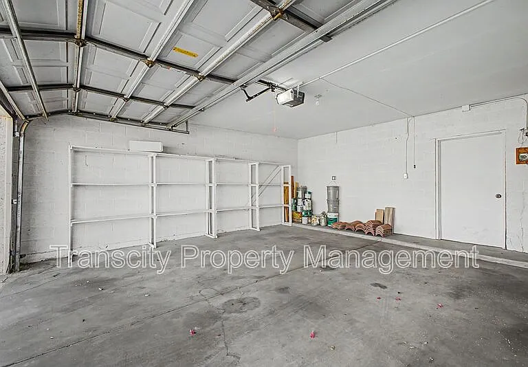 1825 E Secretariat Dr — Photo 13