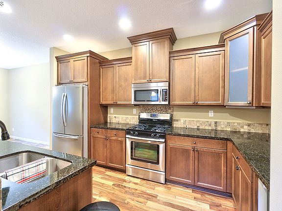 5th image of 2727 NE 88th Pl