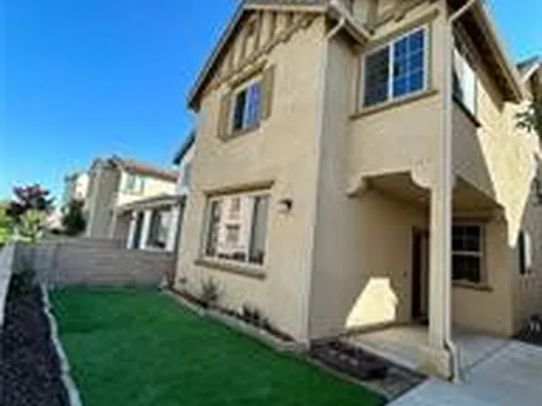 425 Merced Ct, Corona, CA 92878