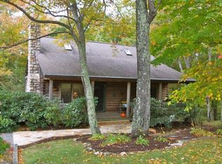 129 Spice Apple Dr, Banner Elk, NC 28604