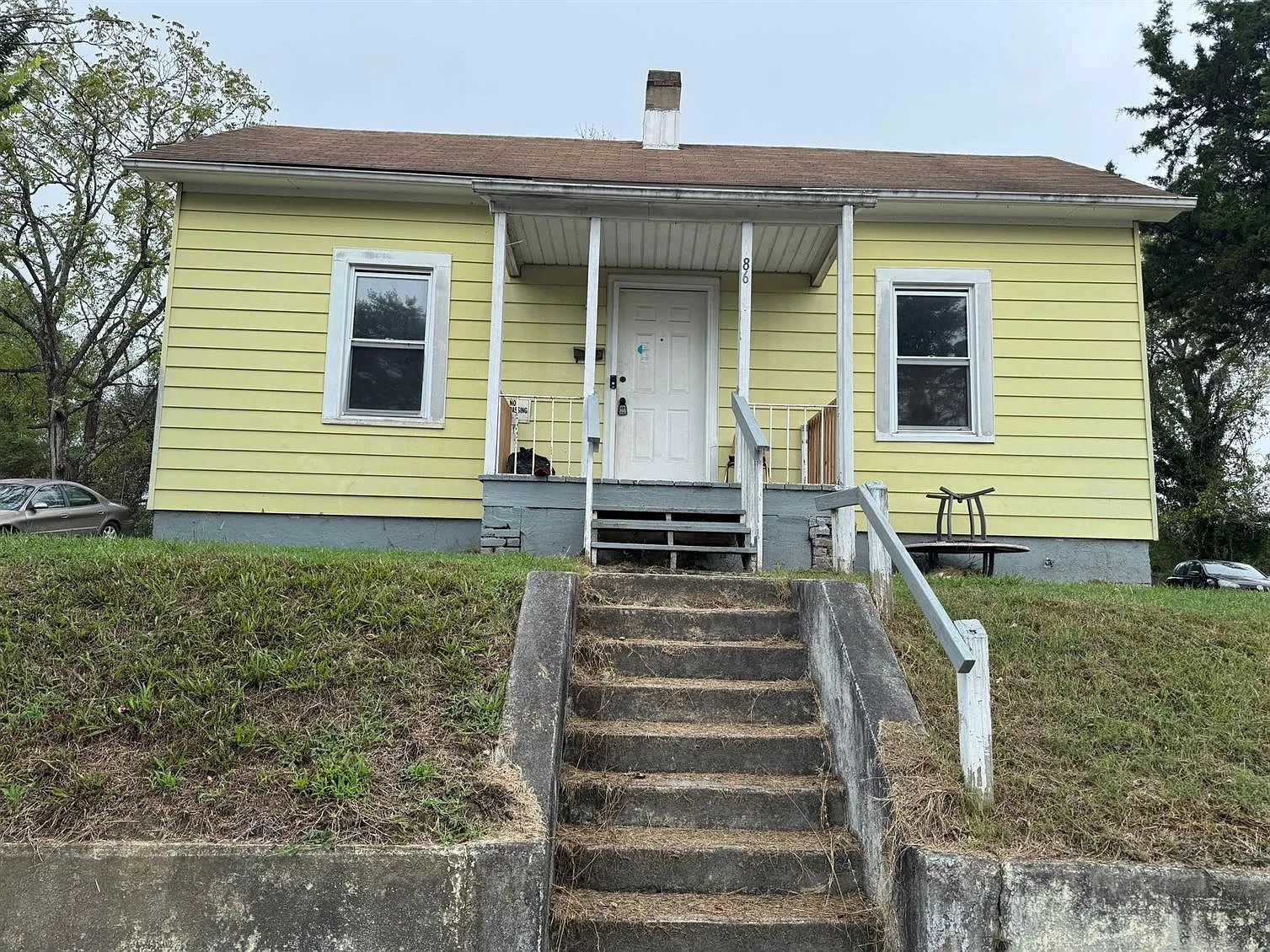 1 bed, 1.0 bath, 816 sqft, $738 — Photo 1