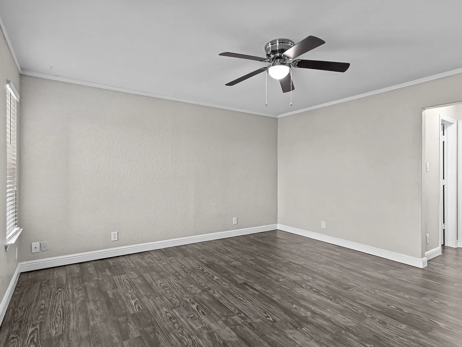 Townlake Apartments — Photo 4