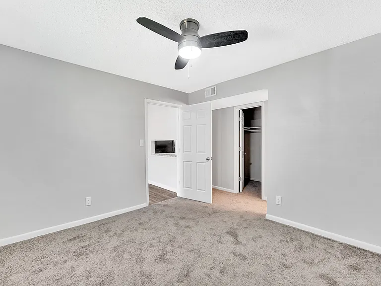Summit Eastchester — Photo 15