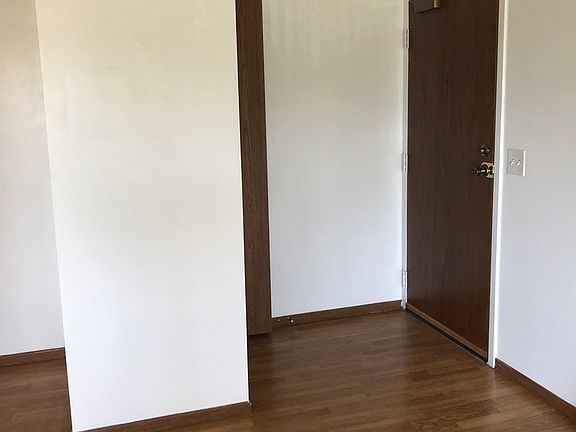 4th image of 1303 N Winslowe Dr Unit 301