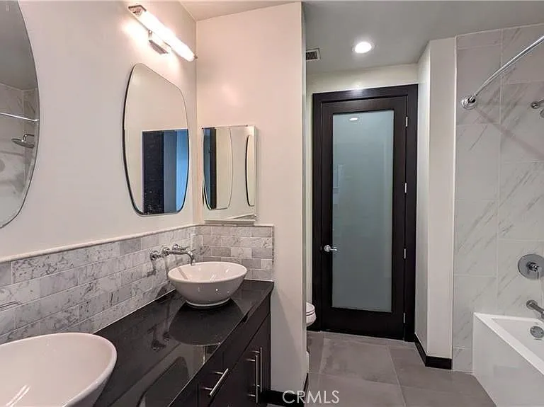 655 S Hope St — Photo 7